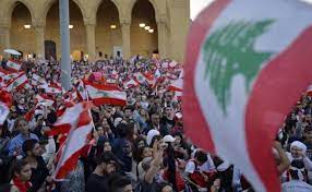 لعبة الفراغ التي تمارسها الطبقة السياسية الحاكمة ...هل تسقط لبنان في الهاوية ؟